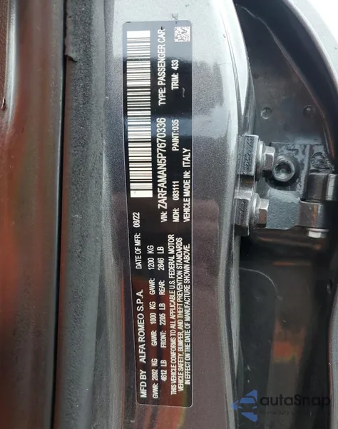 2023 Alfa Romeo Giulia Sprint z USA, uszkodzony, nr VIN ZARFAMAN5P7670336